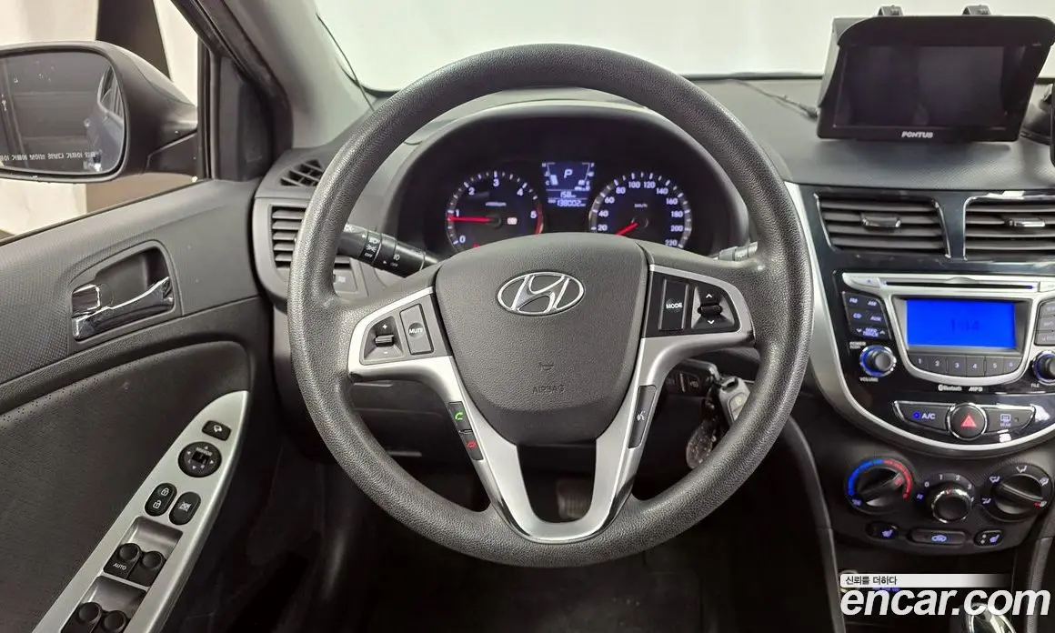Hyundai Accent 2011 1.6 автомат (гидро), фото 13