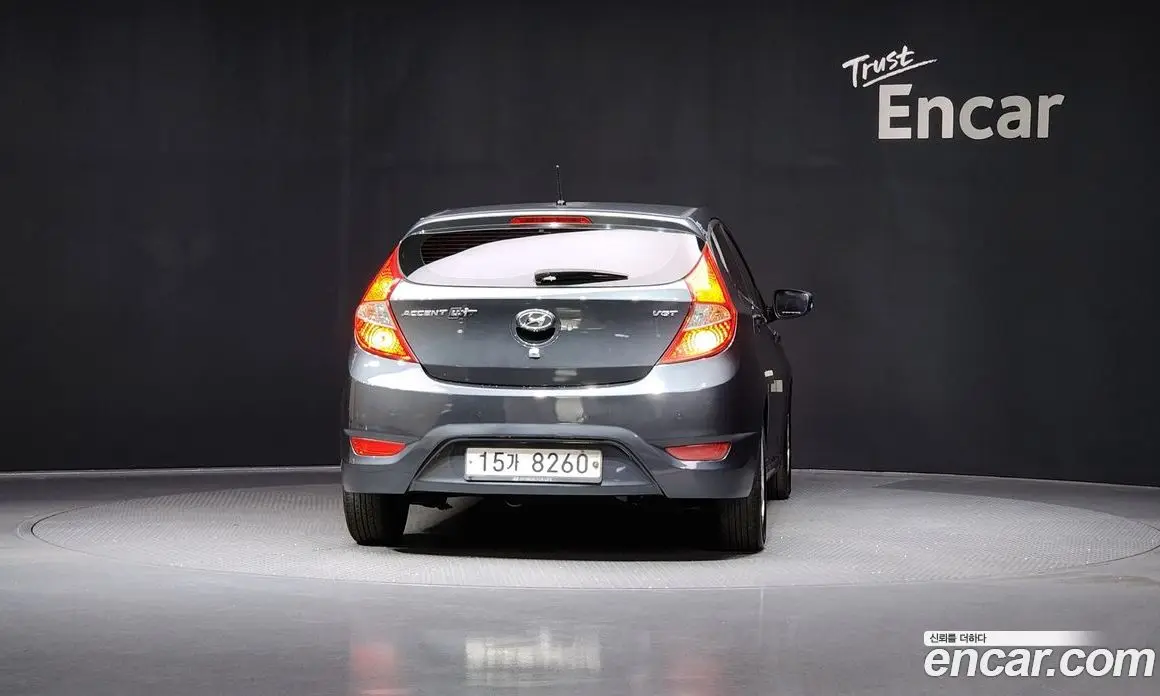 Hyundai Accent 2011 1.6 автомат (гидро), фото 4