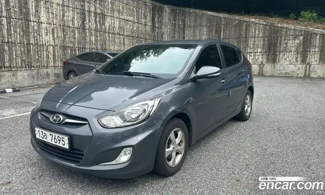 Hyundai Accent 2012 1.4 автомат (гидро), миниатюра 2
