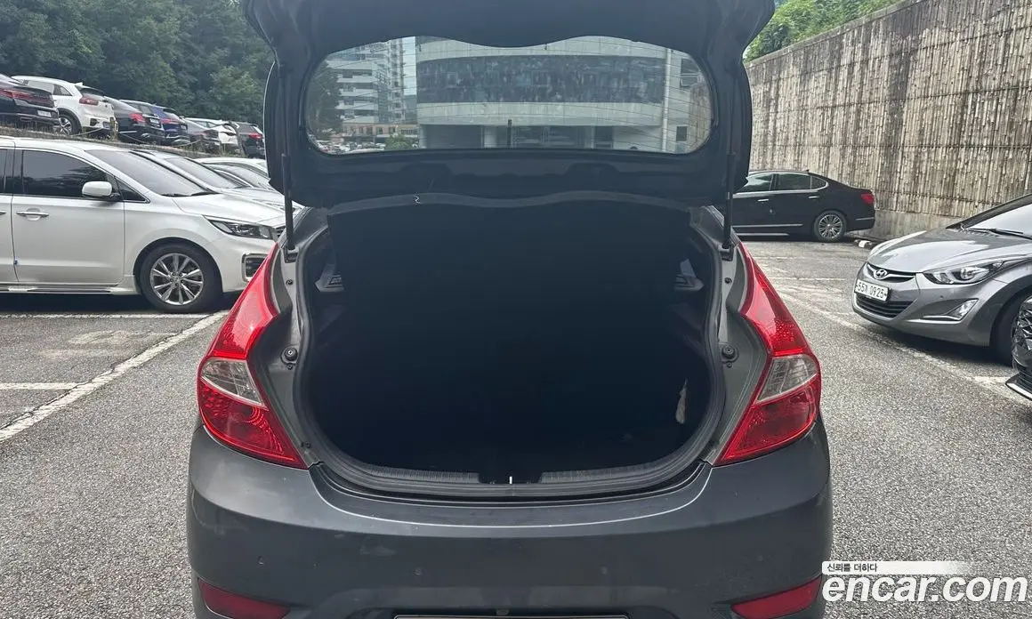 Hyundai Accent 2012 1.4 автомат (гидро), фото 19