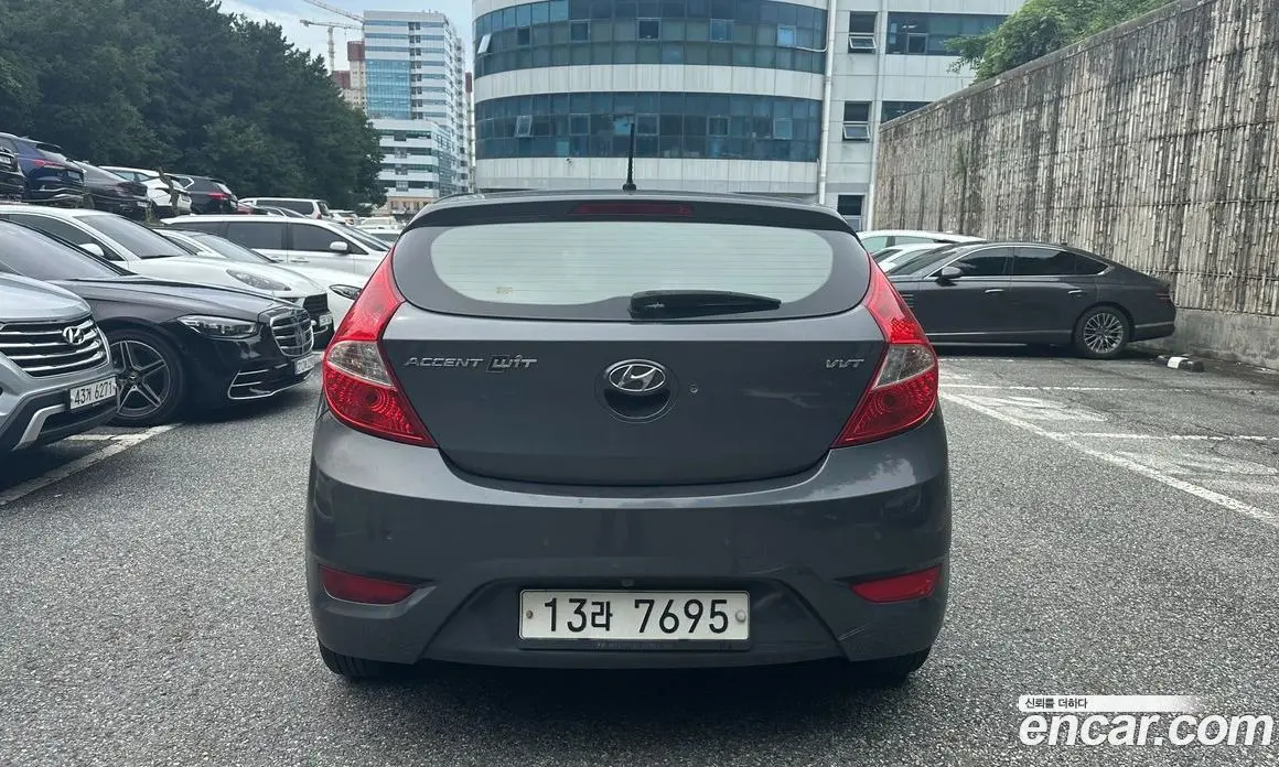 Hyundai Accent 2012 1.4 автомат (гидро), фото 4