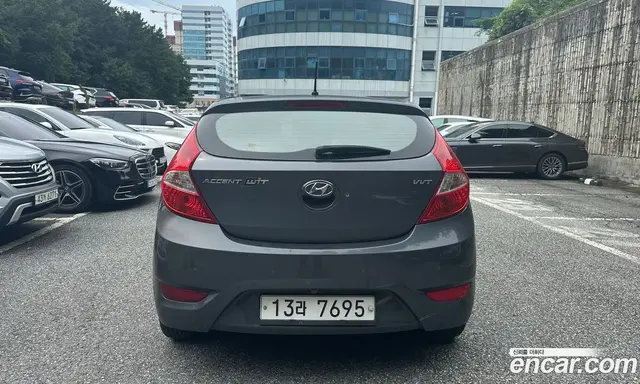 Hyundai Accent 2012 1.4 автомат (гидро), миниатюра 4