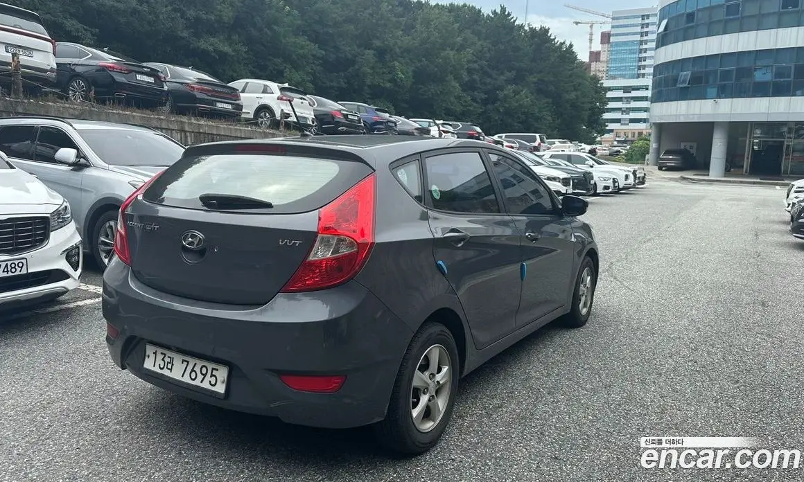 Hyundai Accent 2012 1.4 автомат (гидро), фото 5