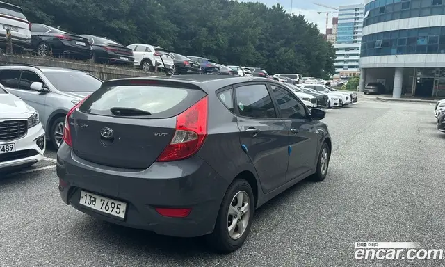 Hyundai Accent 2012 1.4 автомат (гидро), миниатюра 5