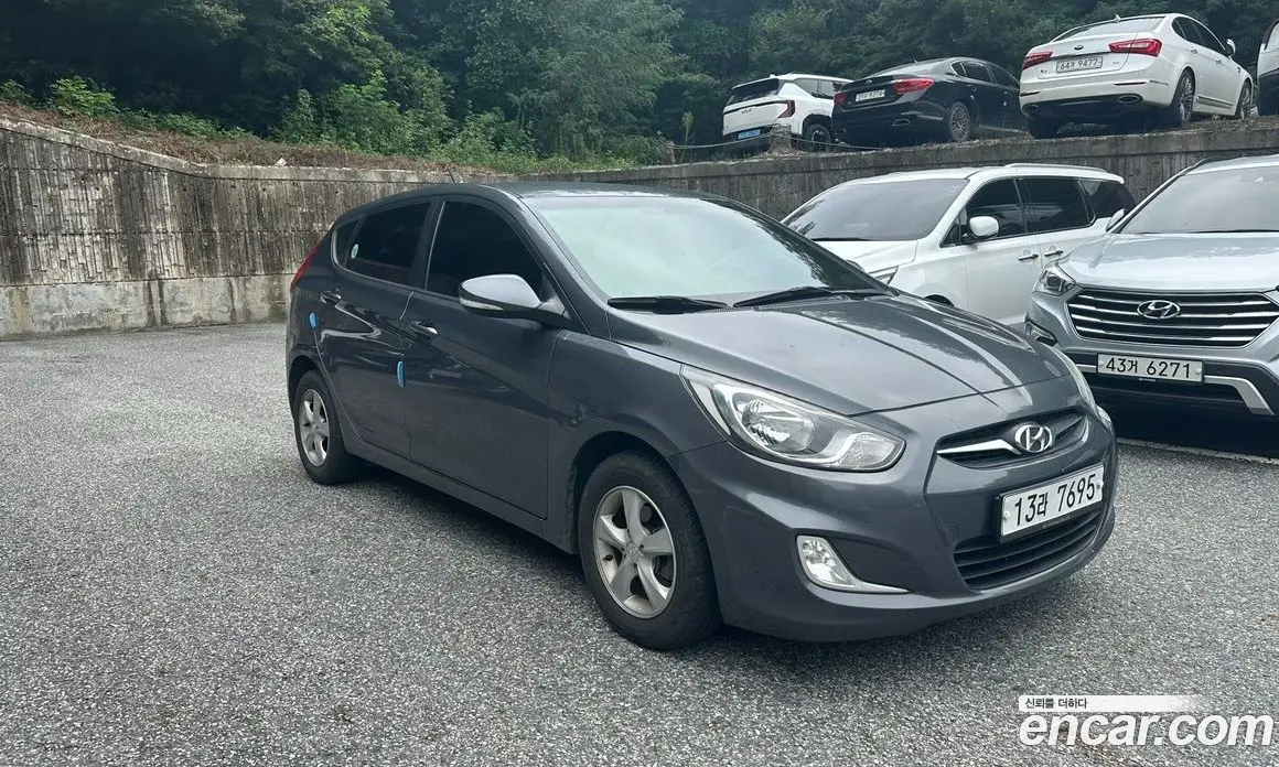 Hyundai Accent 2012 1.4 автомат (гидро), фото 6