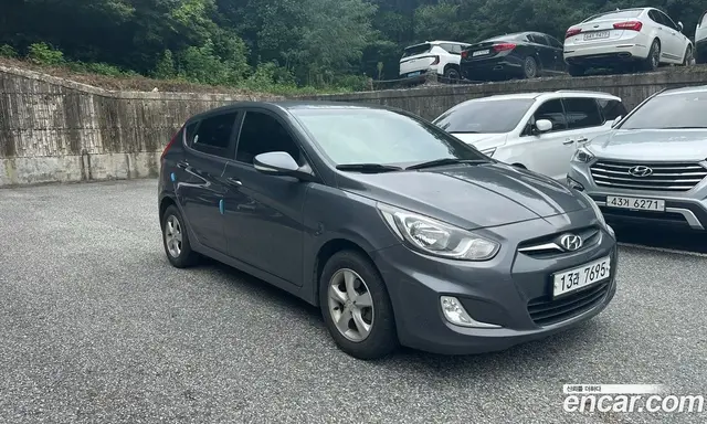 Hyundai Accent 2012 1.4 автомат (гидро), миниатюра 6