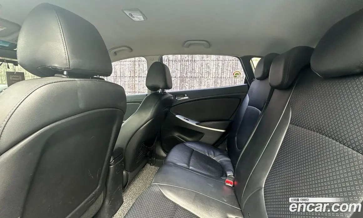 Hyundai Accent 2012 1.4 автомат (гидро), фото 8