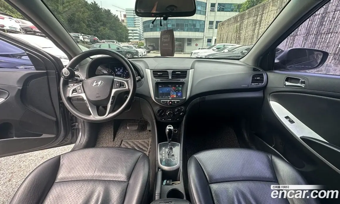 Hyundai Accent 2012 1.4 автомат (гидро), фото 9
