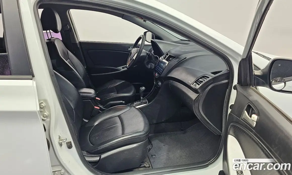 Hyundai Accent 2013 1.6 автомат (гидро), фото 11 Hyundai Accent 2013 1.6 автомат (гидро), фото 11