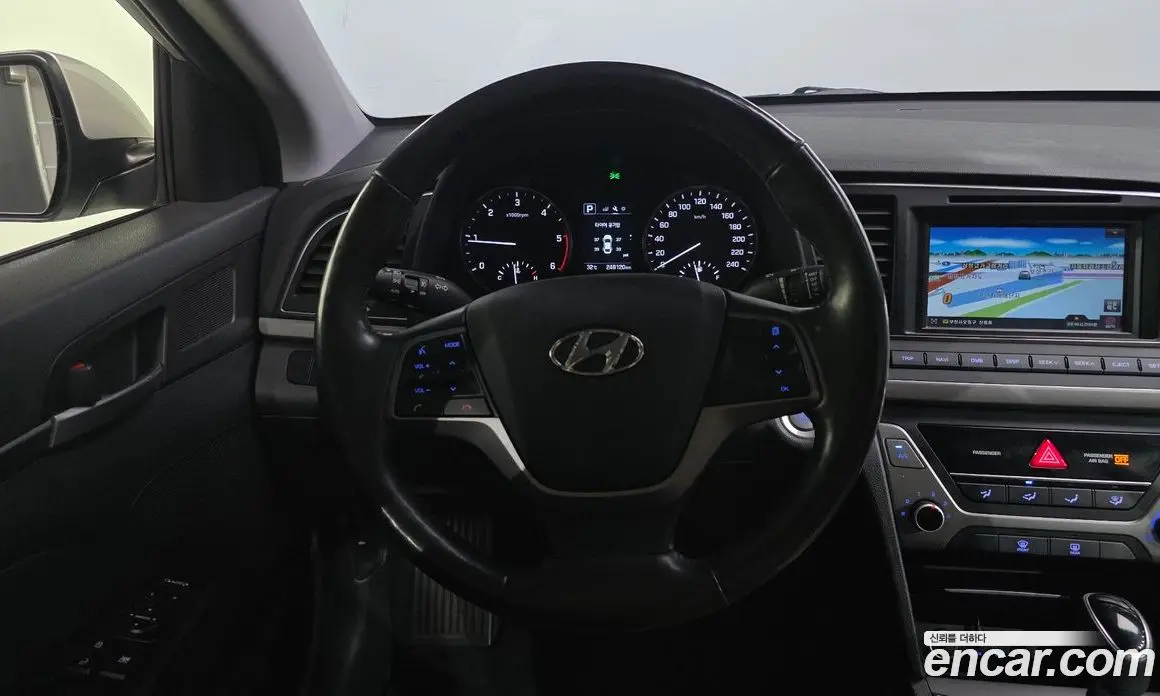 Hyundai Avante 2015 1.6 автомат (гидро), фото 13