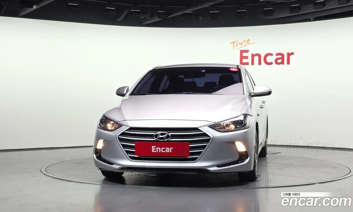 Hyundai Avante 2015 1.6 автомат (гидро), фото 3