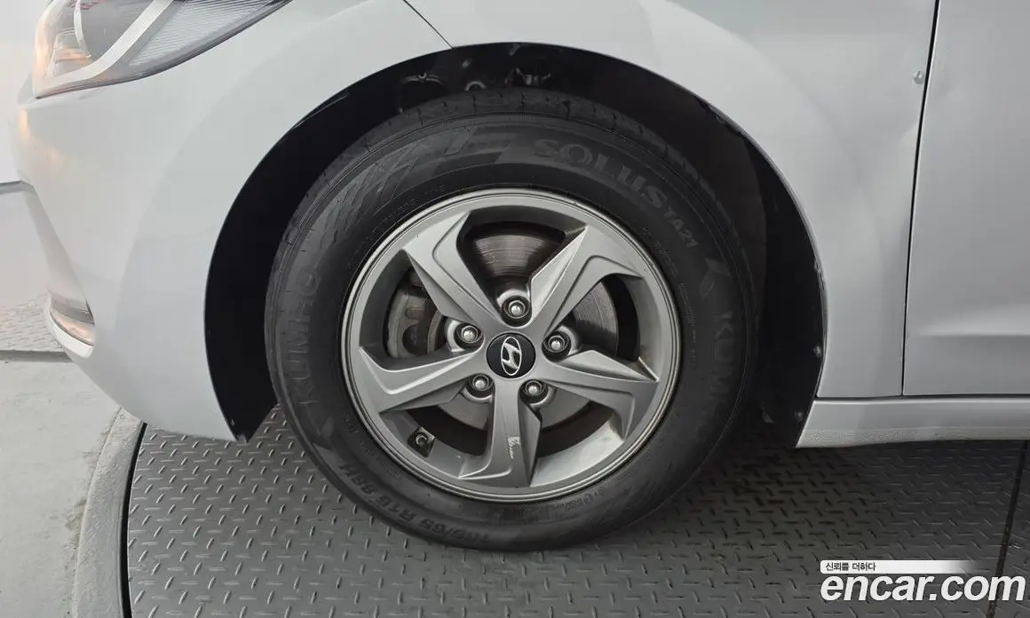 Hyundai Avante 2015 1.6 автомат (гидро), фото 5
