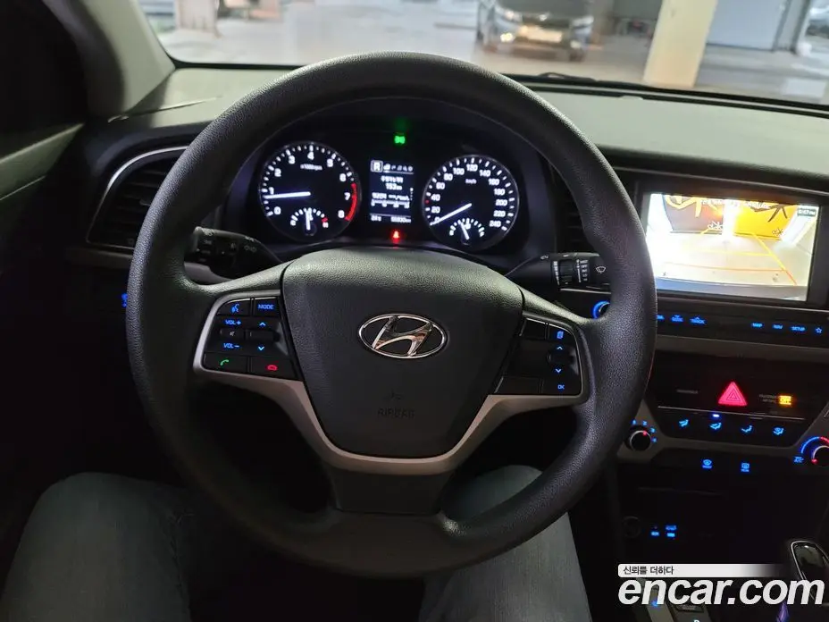 Hyundai Avante 2017 1.6 автомат (гидро), фото 11