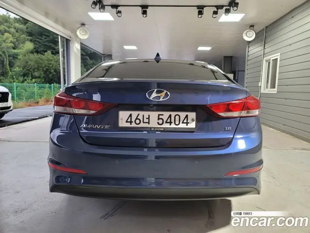 Hyundai Avante 2017 1.6 автомат (гидро), миниатюра 4