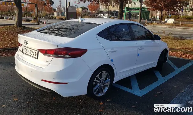 Hyundai Avante 2018 1.6 автомат (гидро), миниатюра 2 Hyundai Avante 2018 1.6 автомат (гидро), миниатюра 2