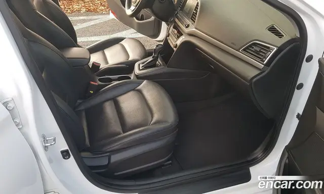 Hyundai Avante 2018 1.6 автомат (гидро), миниатюра 11 Hyundai Avante 2018 1.6 автомат (гидро), миниатюра 11