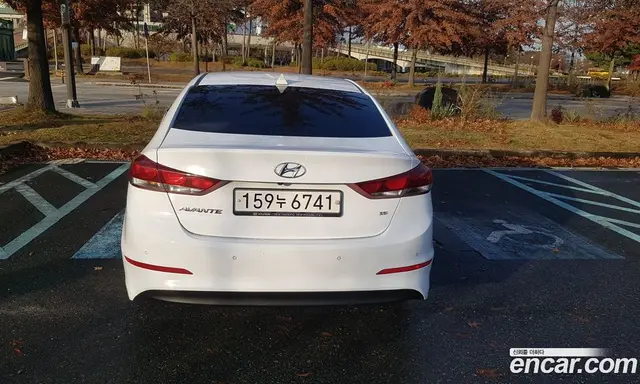 Hyundai Avante 2018 1.6 автомат (гидро), миниатюра 4 Hyundai Avante 2018 1.6 автомат (гидро), миниатюра 4