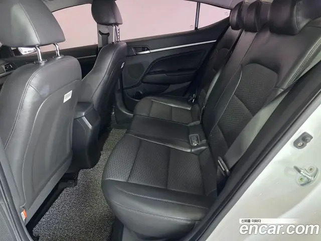 Hyundai Avante 2020 1.6 автомат (гидро), миниатюра 11