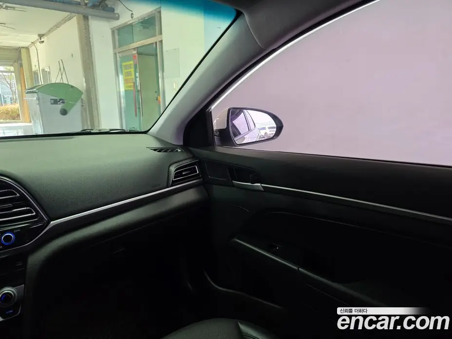 Hyundai Avante 2020 1.6 автомат (гидро), фото 13