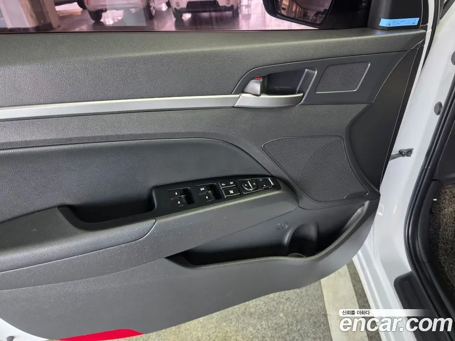 Hyundai Avante 2020 1.6 автомат (гидро), фото 16