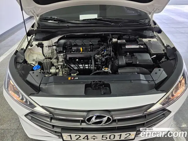 Hyundai Avante 2020 1.6 автомат (гидро), миниатюра 6