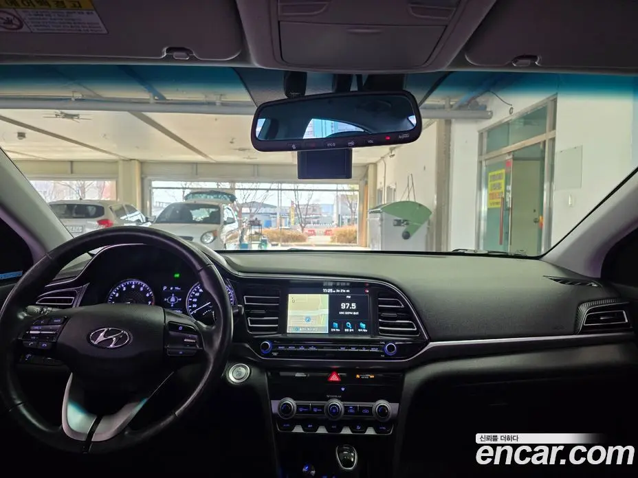 Hyundai Avante 2020 1.6 автомат (гидро), фото 7