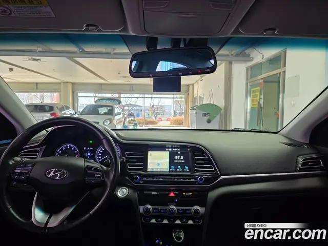 Hyundai Avante 2020 1.6 автомат (гидро), миниатюра 7