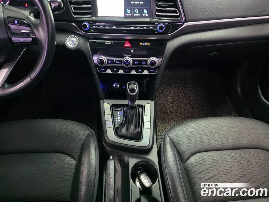 Hyundai Avante 2020 1.6 автомат (гидро), фото 9