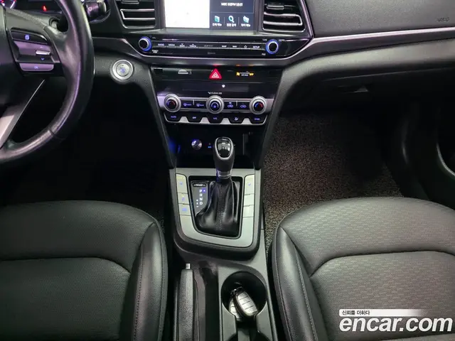 Hyundai Avante 2020 1.6 автомат (гидро), миниатюра 9