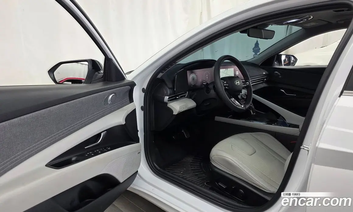 Hyundai Avante 2021 1.6 автомат (гидро), фото 12