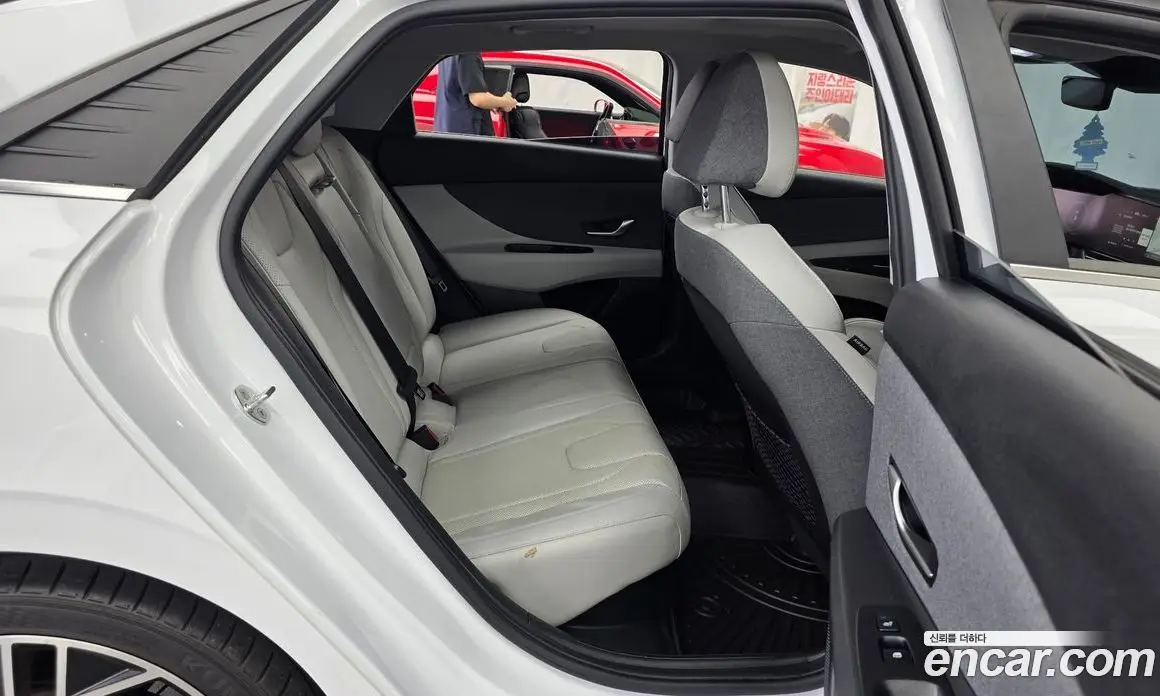Hyundai Avante 2021 1.6 автомат (гидро), фото 17