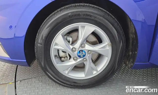 Hyundai Avante 2021 1.6 автомат (гидро), миниатюра 5