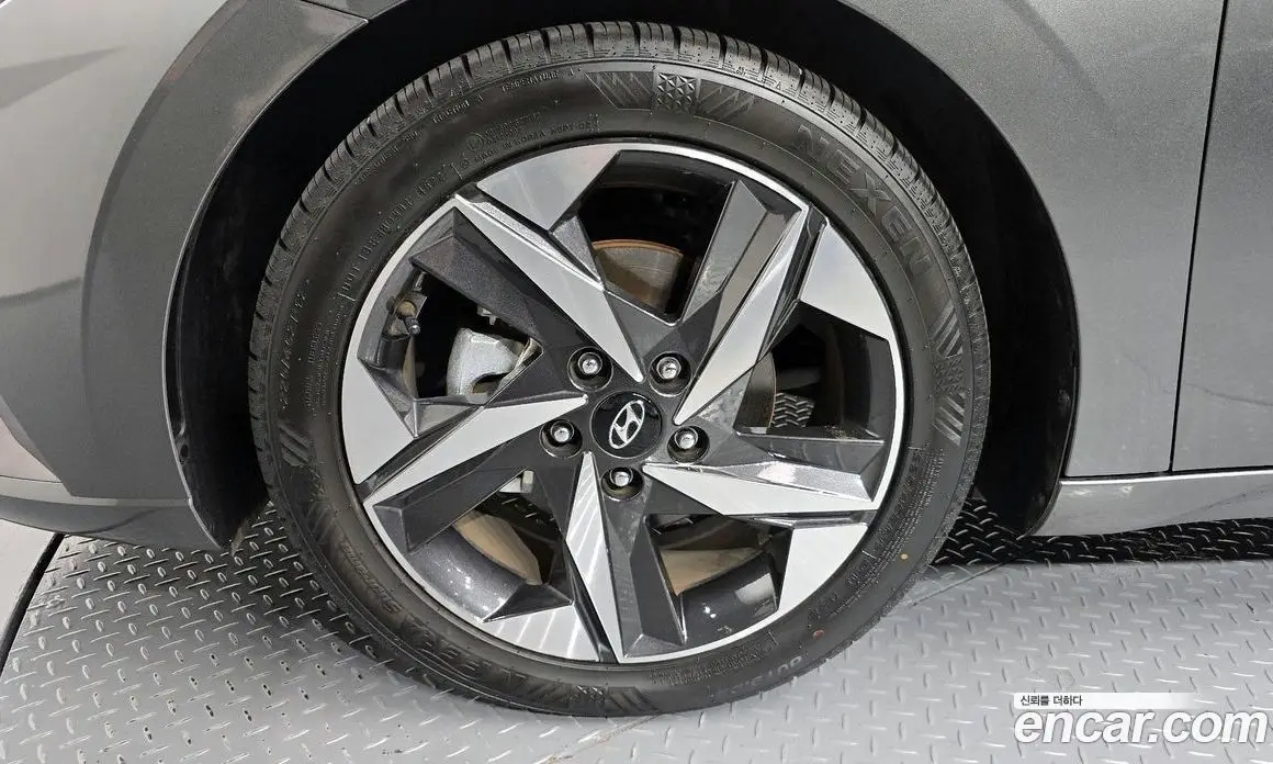 Hyundai Avante 2022 1.6 автомат (гидро), фото 5