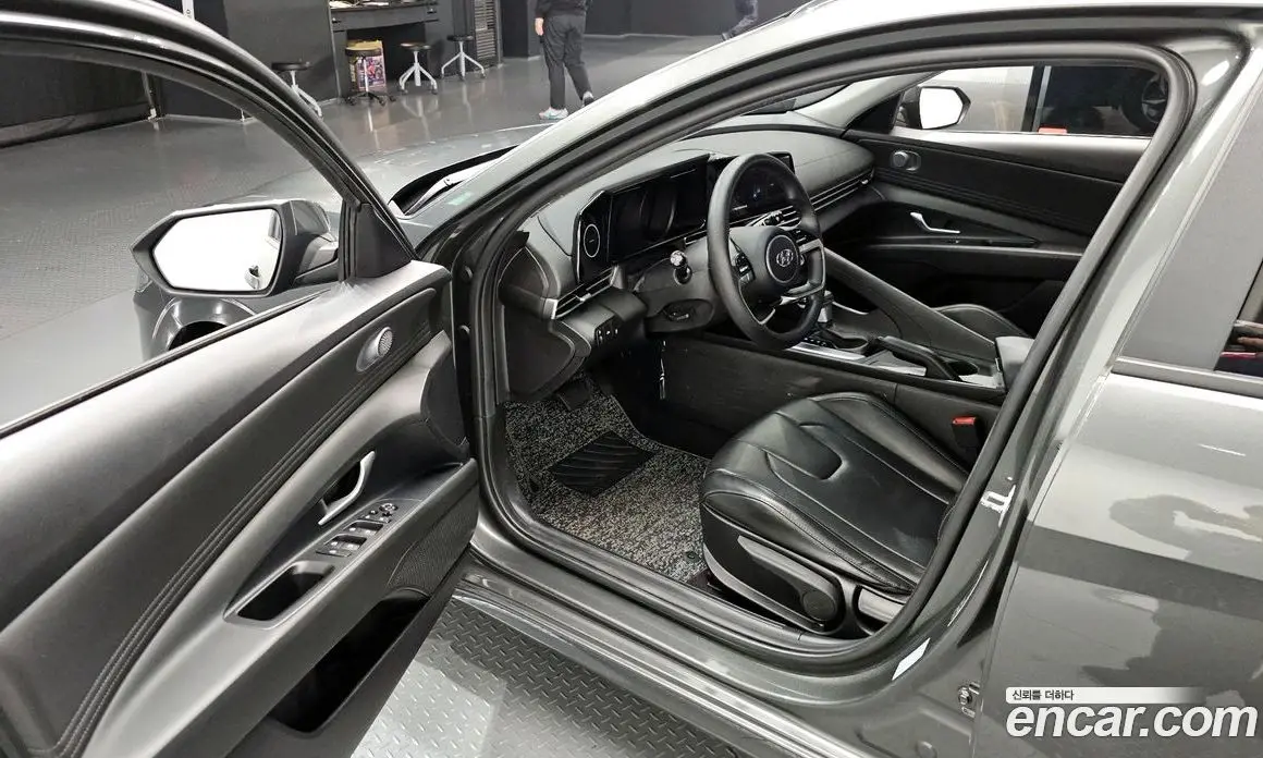 Hyundai Avante 2022 1.6 автомат (гидро), фото 10