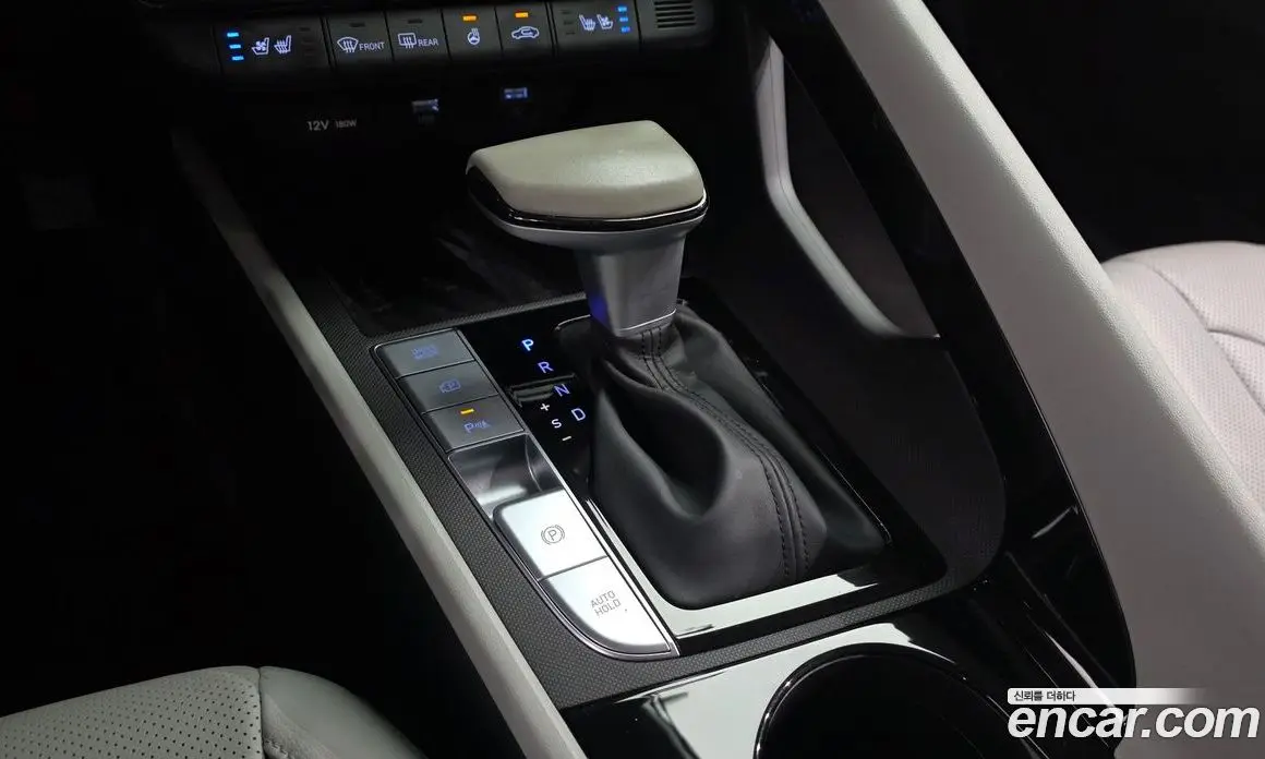 Hyundai Avante 2022 1.6 автомат (гидро), фото 11