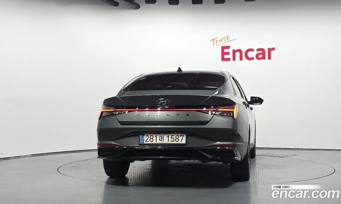 Hyundai Avante 2022 1.6 автомат (гидро), фото 3