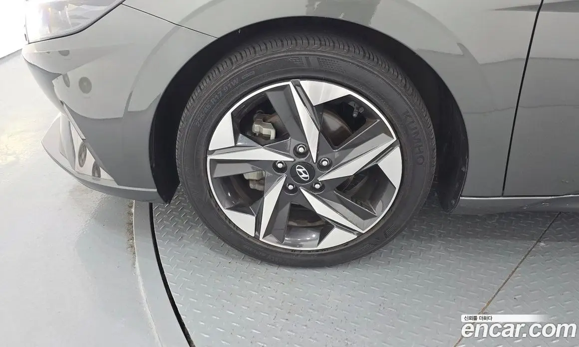 Hyundai Avante 2022 1.6 автомат (гидро), фото 4