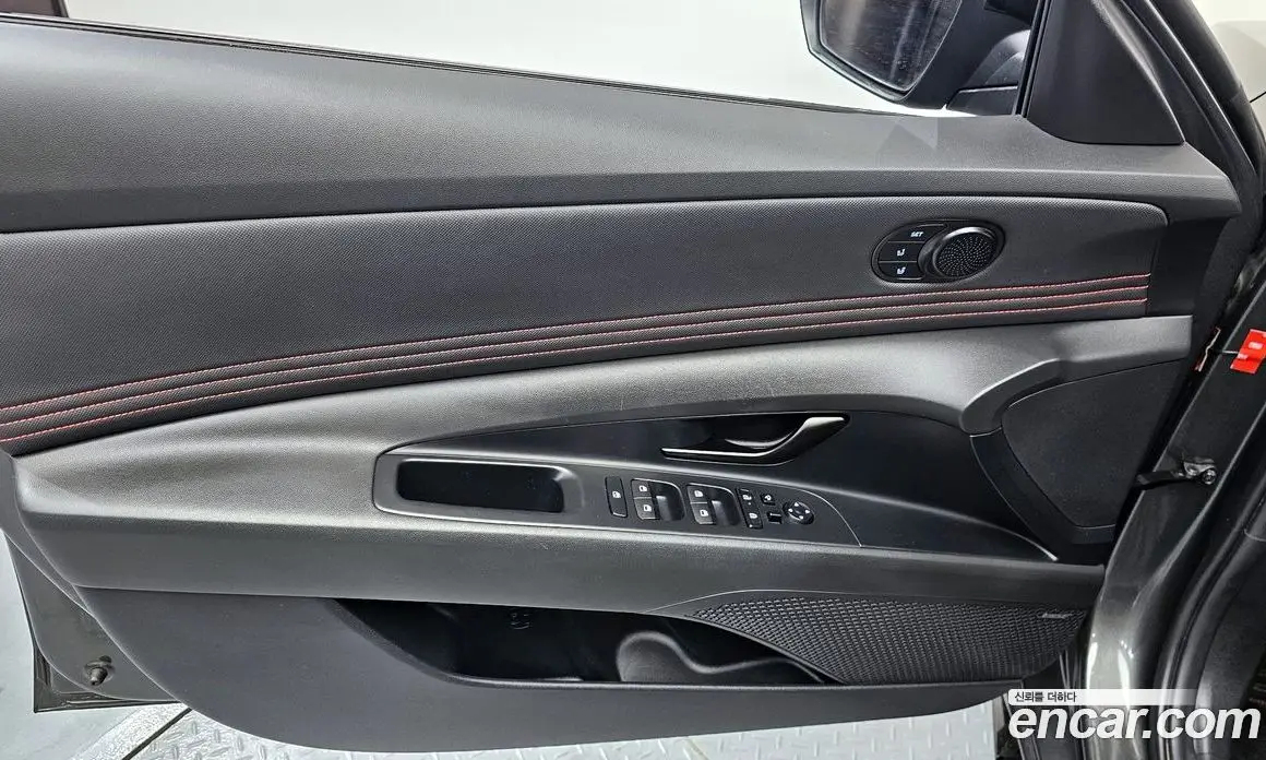 Hyundai Avante 2023 1.6 автомат (гидро), фото 14