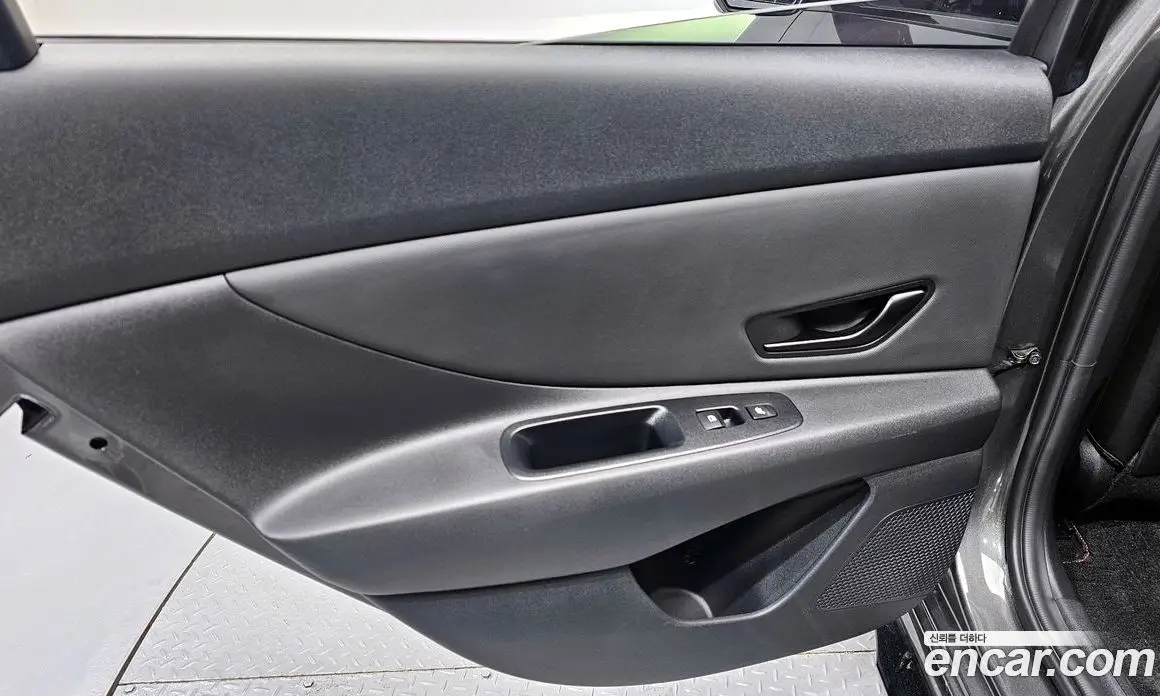 Hyundai Avante 2023 1.6 автомат (гидро), фото 15