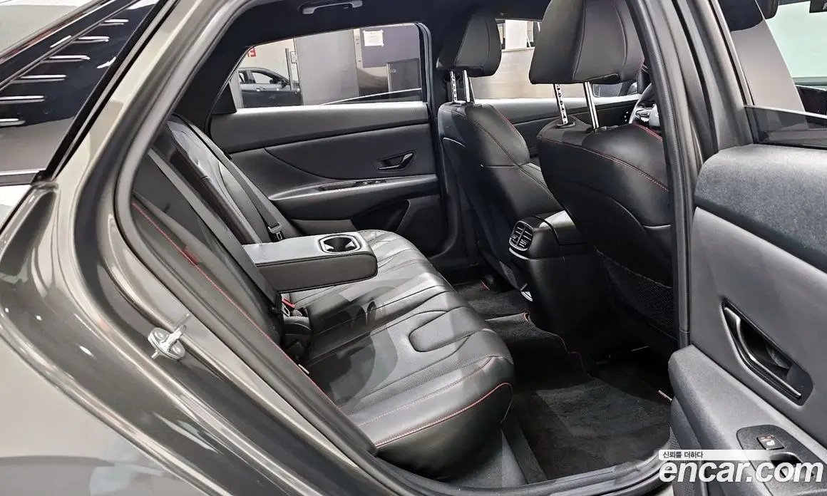 Hyundai Avante 2023 1.6 автомат (гидро), фото 17