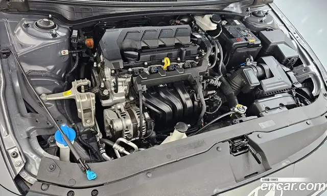 Hyundai Avante 2023 1.6 автомат (гидро), миниатюра 6