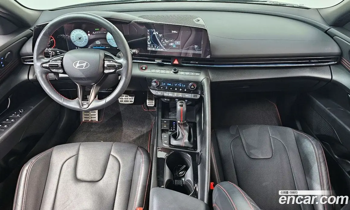 Hyundai Avante 2023 1.6 автомат (гидро), фото 10