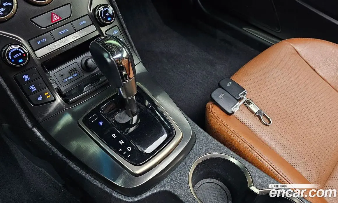 Hyundai Genesis 2012 3.8 автомат (гидро), фото 17