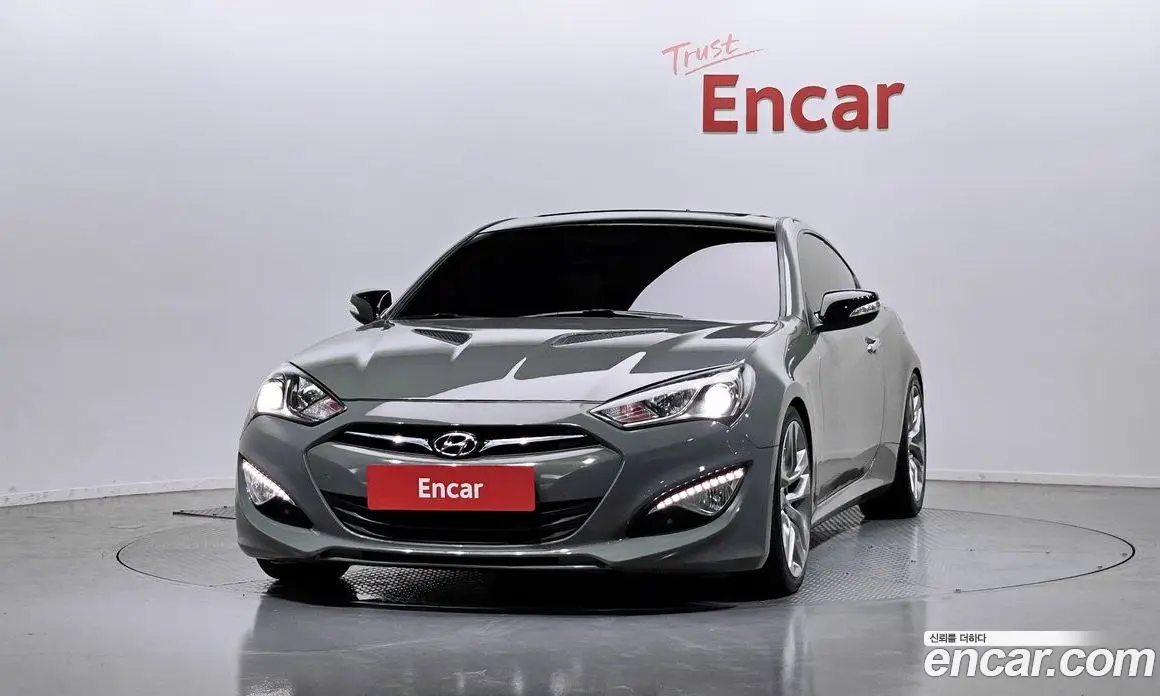 Hyundai Genesis 2012 3.8 автомат (гидро), фото 3