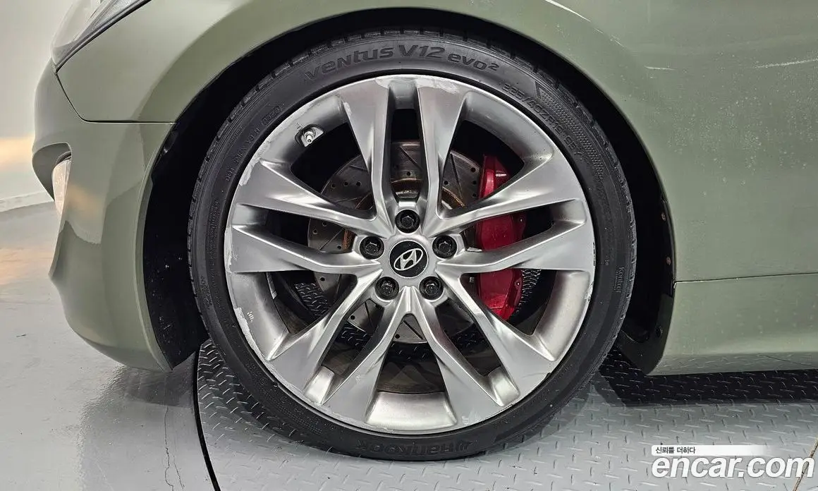 Hyundai Genesis 2012 3.8 автомат (гидро), фото 5