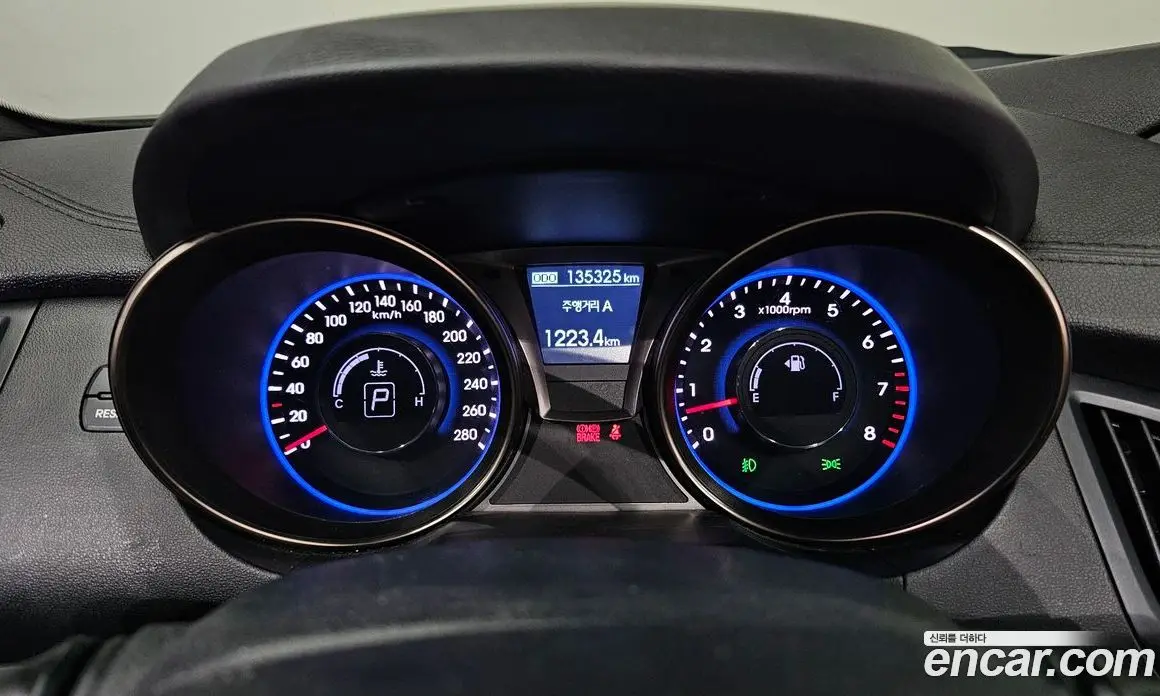 Hyundai Genesis 2012 3.8 автомат (гидро), фото 8