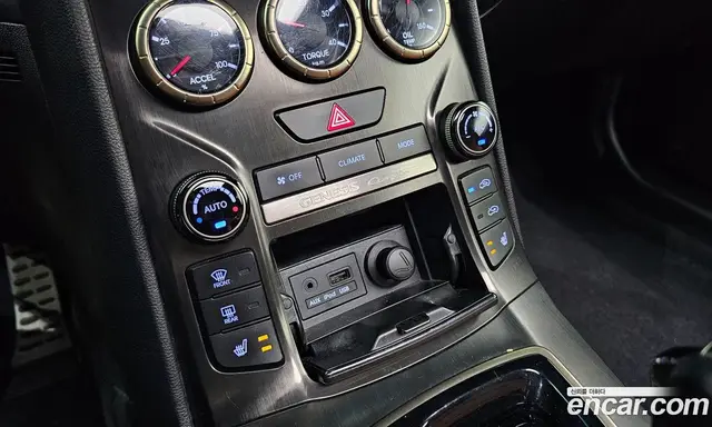 Hyundai Genesis 2012 3.8 автомат (гидро), миниатюра 9
