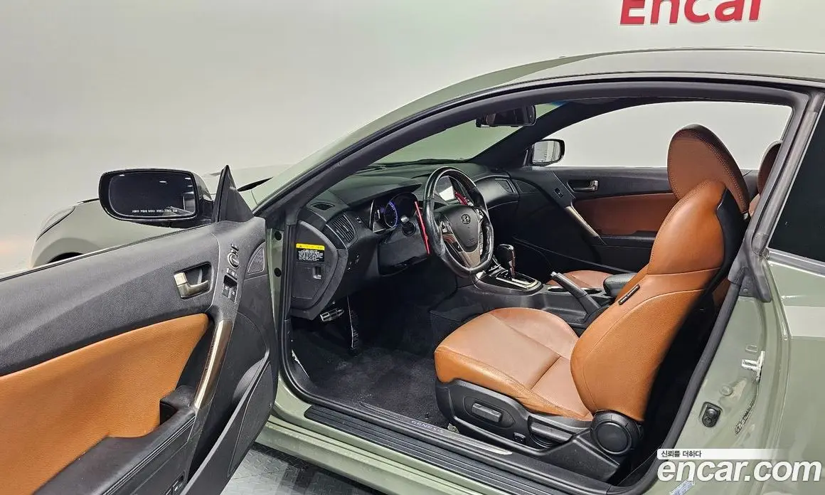 Hyundai Genesis 2012 3.8 автомат (гидро), фото 10
