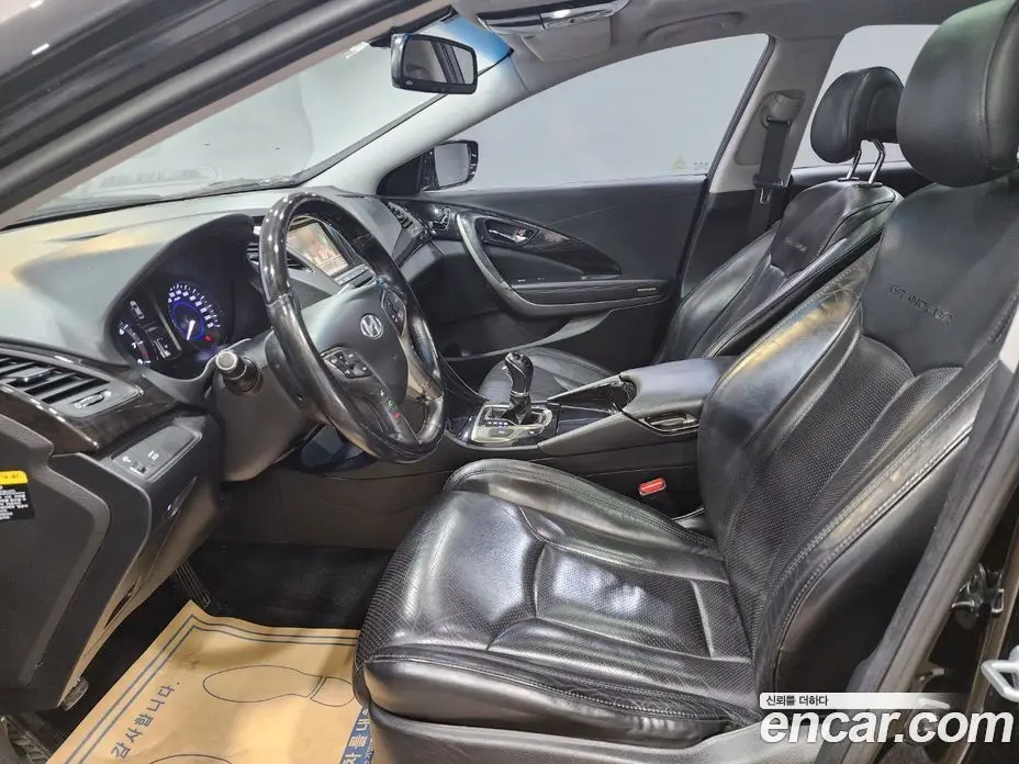Hyundai Grandeur 2011 2.4 автомат (гидро), фото 14 Hyundai Grandeur 2011 2.4 автомат (гидро), фото 14