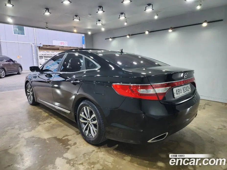 Hyundai Grandeur 2011 2.4 автомат (гидро), фото 6 Hyundai Grandeur 2011 2.4 автомат (гидро), фото 6